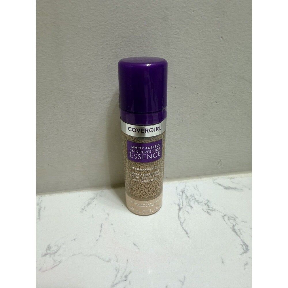 COVERGIRL Simply Ageless Skin Perfector Essence 0.5% Bakuchiol Light Neutral 25